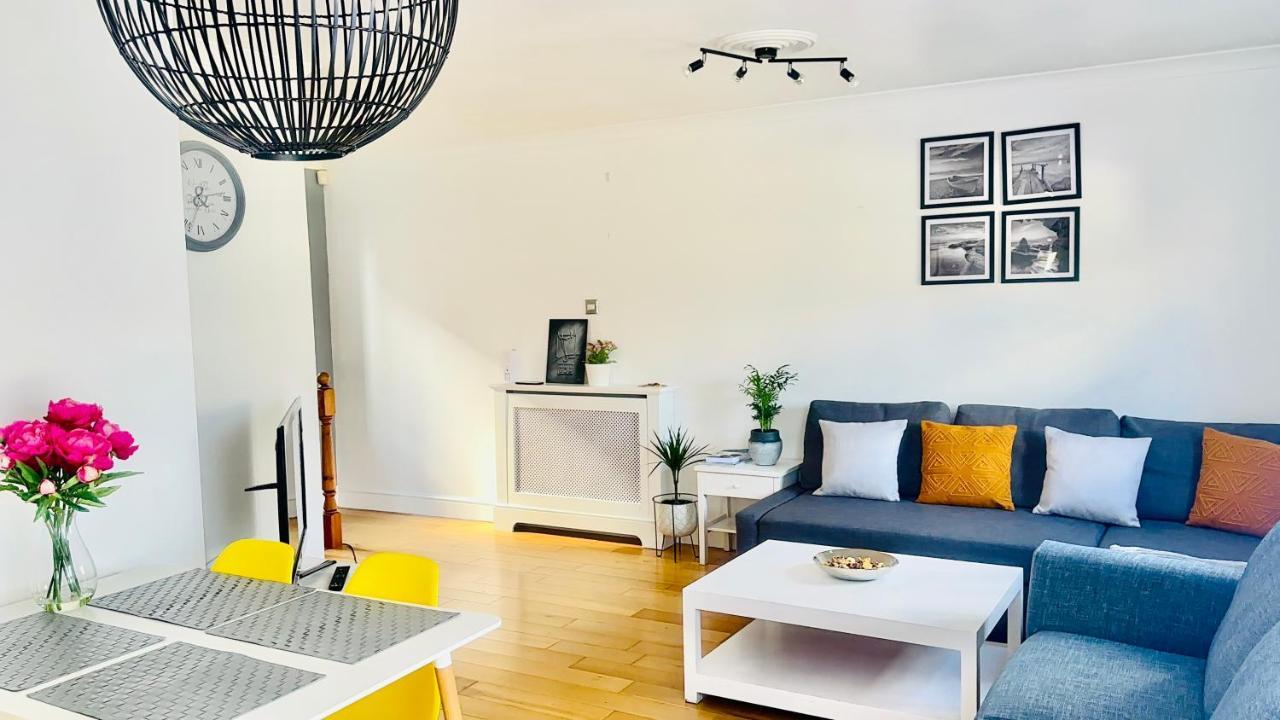 Amazing Location - City Of London- 2 Bedroom Stunning Canal View House With Private Garden,Parking & Balcony エクステリア 写真