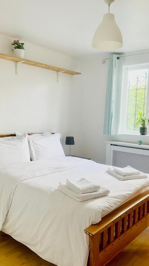 Amazing Location - City Of London- 2 Bedroom Stunning Canal View House With Private Garden,Parking & Balcony エクステリア 写真