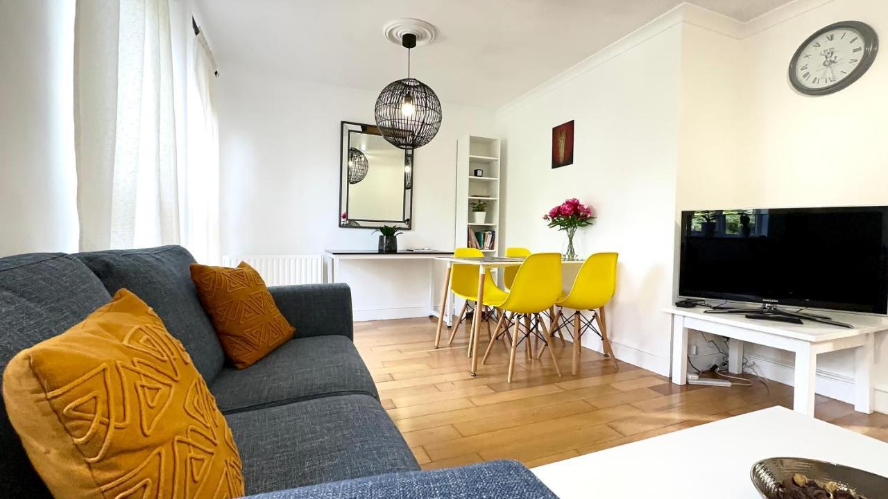 Amazing Location - City Of London- 2 Bedroom Stunning Canal View House With Private Garden,Parking & Balcony エクステリア 写真