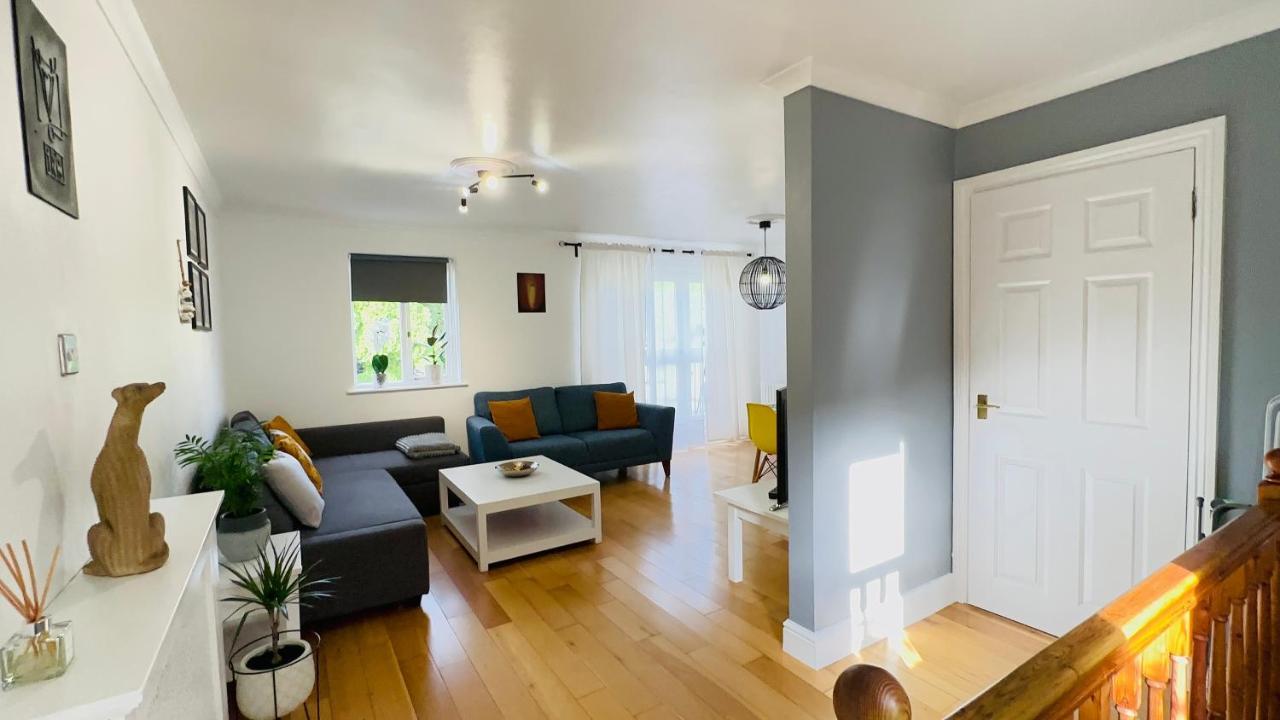 Amazing Location - City Of London- 2 Bedroom Stunning Canal View House With Private Garden,Parking & Balcony エクステリア 写真