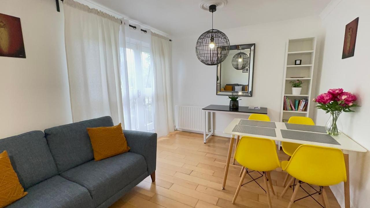 Amazing Location - City Of London- 2 Bedroom Stunning Canal View House With Private Garden,Parking & Balcony エクステリア 写真