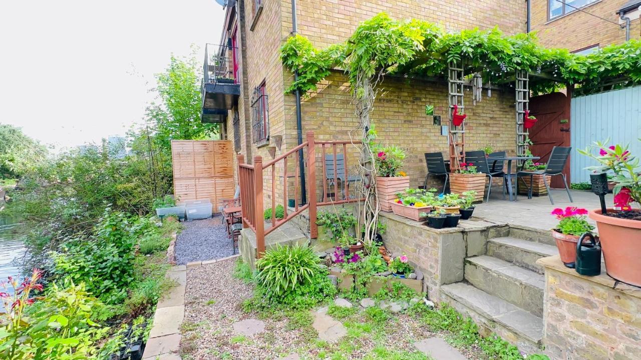 Amazing Location - City Of London- 2 Bedroom Stunning Canal View House With Private Garden,Parking & Balcony エクステリア 写真