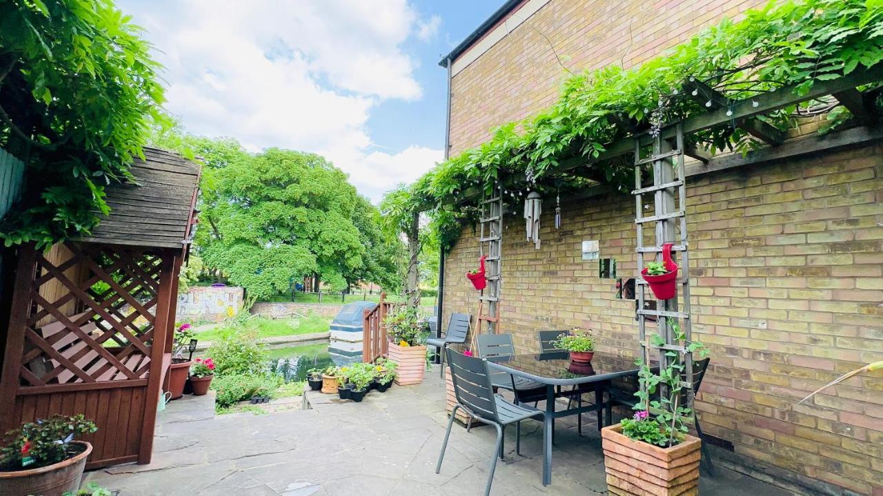 Amazing Location - City Of London- 2 Bedroom Stunning Canal View House With Private Garden,Parking & Balcony エクステリア 写真