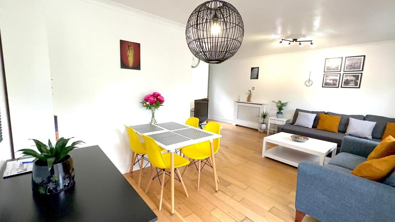 Amazing Location - City Of London- 2 Bedroom Stunning Canal View House With Private Garden,Parking & Balcony エクステリア 写真