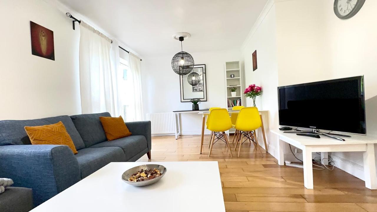 Amazing Location - City Of London- 2 Bedroom Stunning Canal View House With Private Garden,Parking & Balcony エクステリア 写真